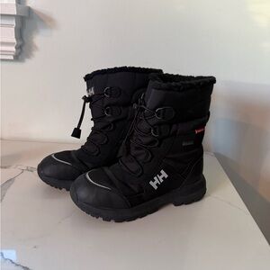 Helly Hansen Black Winter Boots
